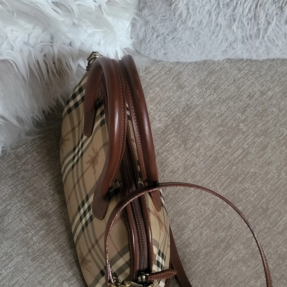 BurberryBurberry Nova Check Hand Bag, Crossbody Pvc Leather, Authentic. w/COA - Picture 2 of 16